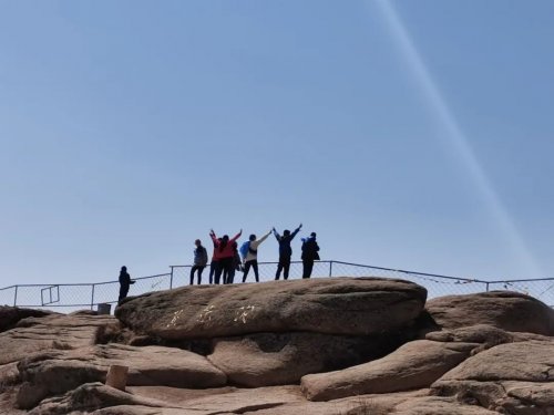 今天就是五一，我在黄花沟迎接你！